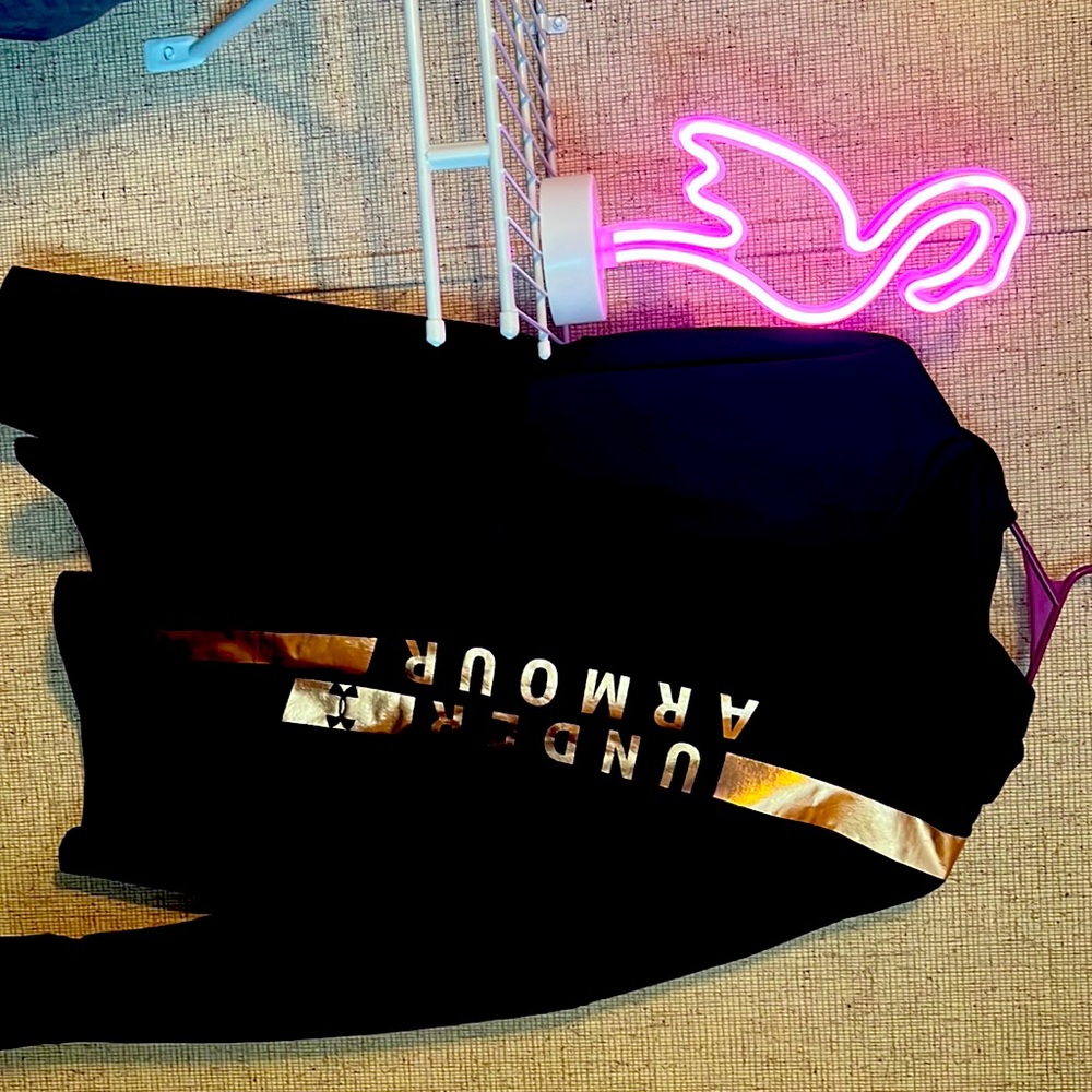 Under Armor pull over hoodie